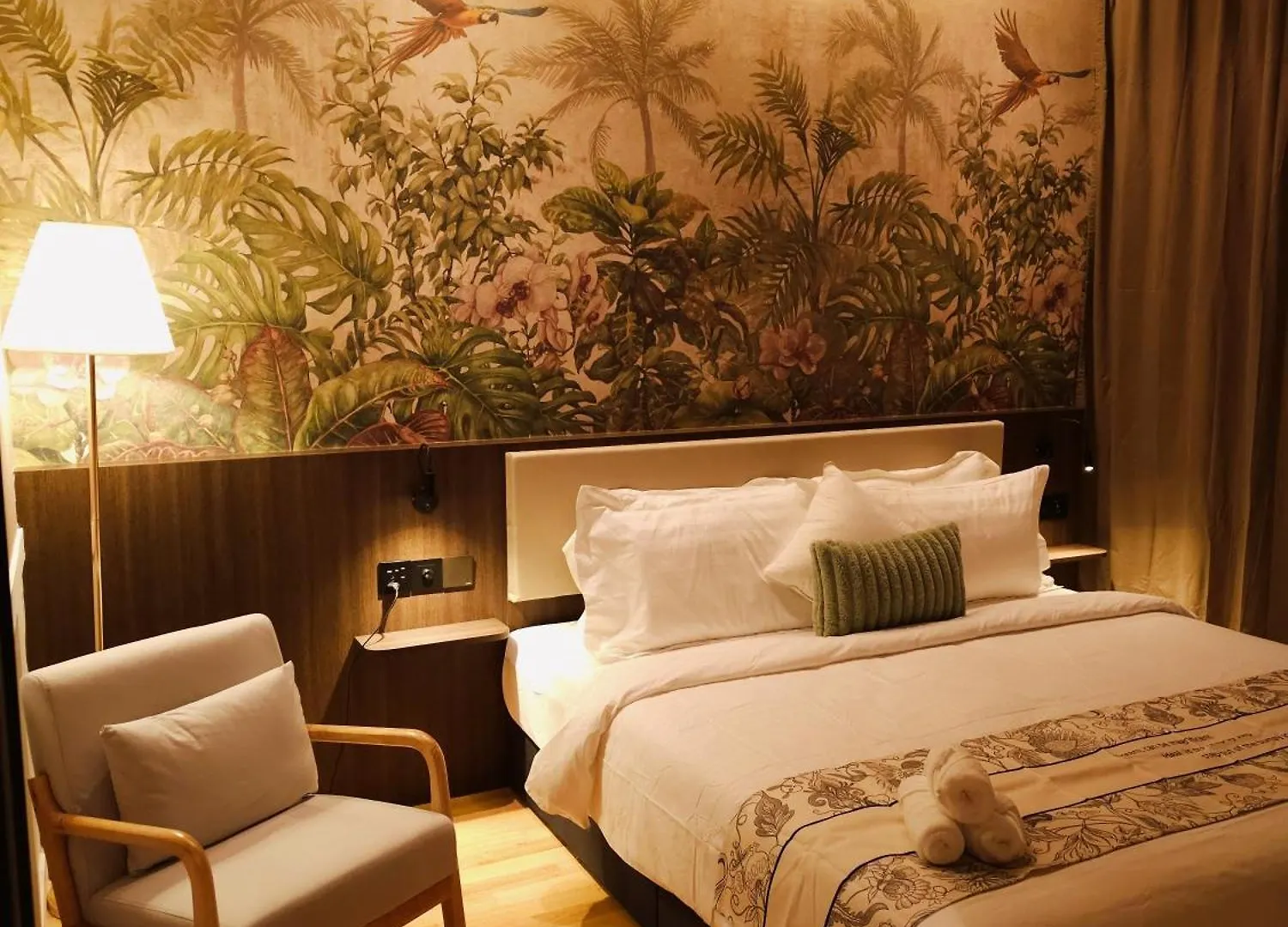 The Palm Suite At Lava Mansion George Town Otel
